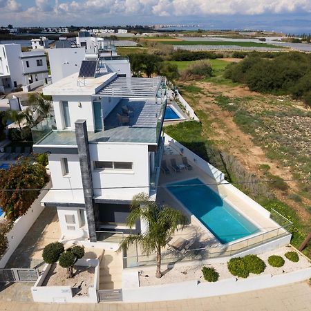 Seaside Luxury Villa Paralimni Bagian luar foto