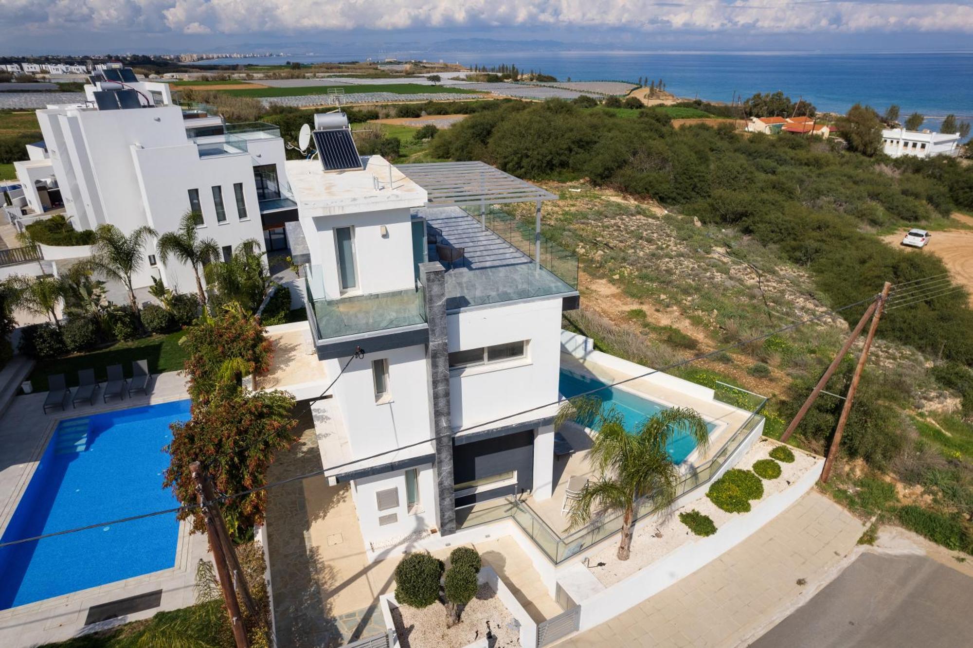 Seaside Luxury Villa Paralimni Bagian luar foto